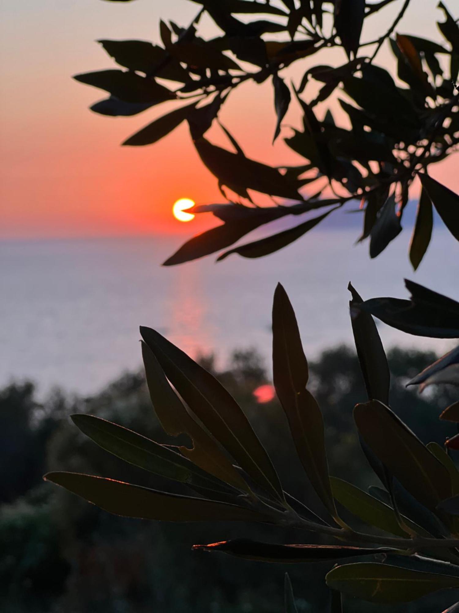Nisaki Mathraki B&B מראה חיצוני תמונה