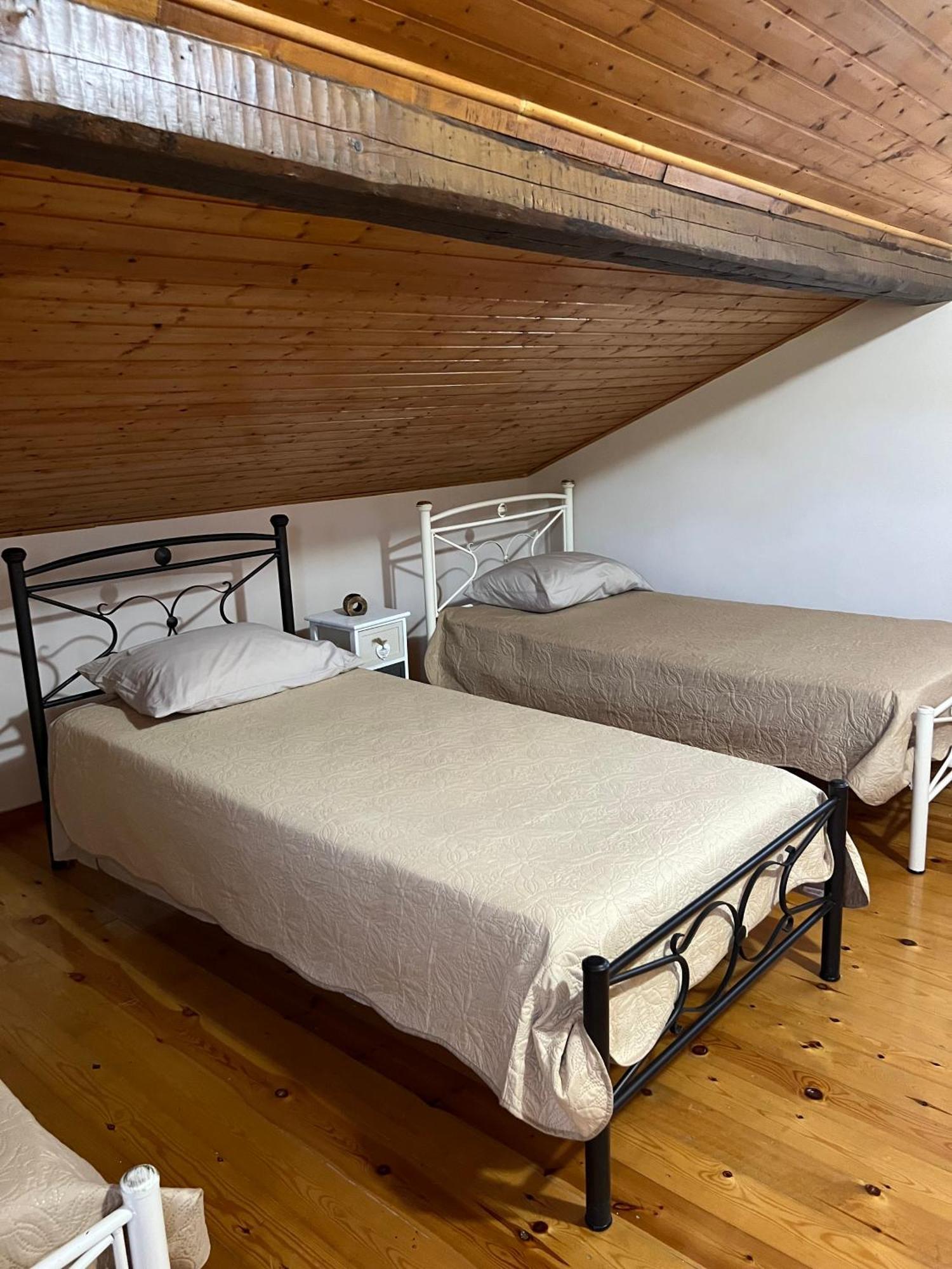 Nisaki Mathraki B&B חדר תמונה