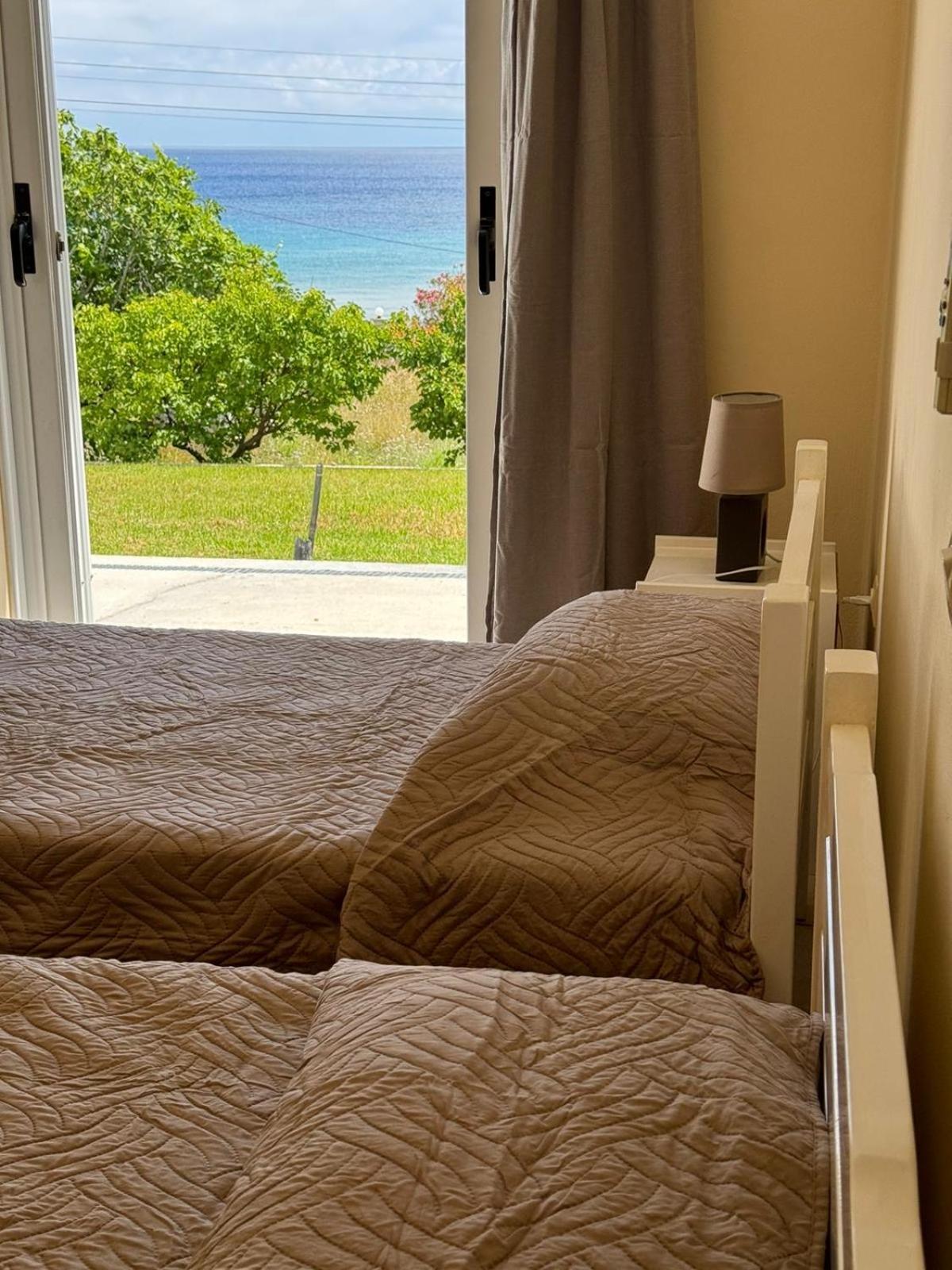 Nisaki Mathraki B&B חדר תמונה
