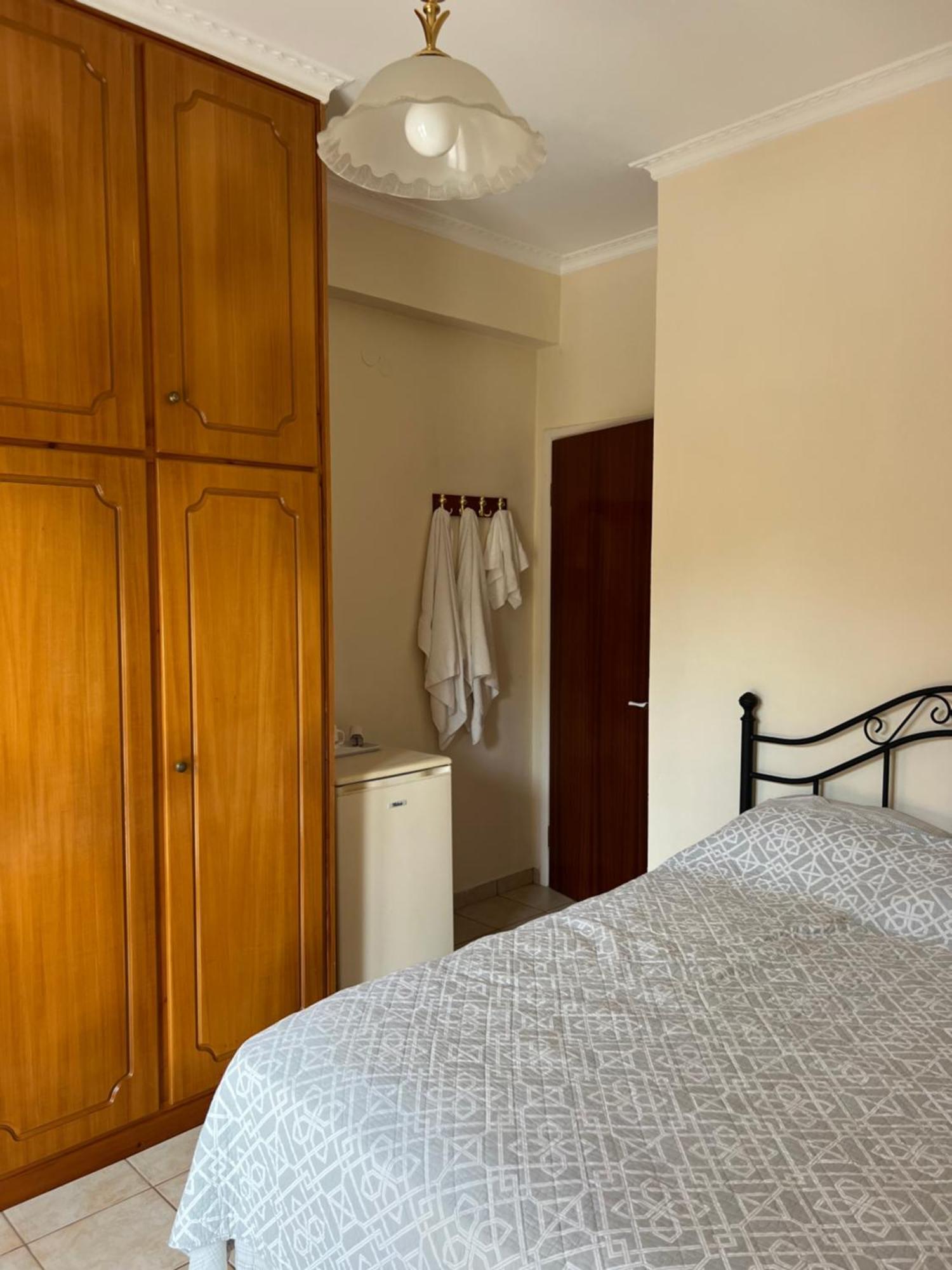 Nisaki Mathraki B&B חדר תמונה